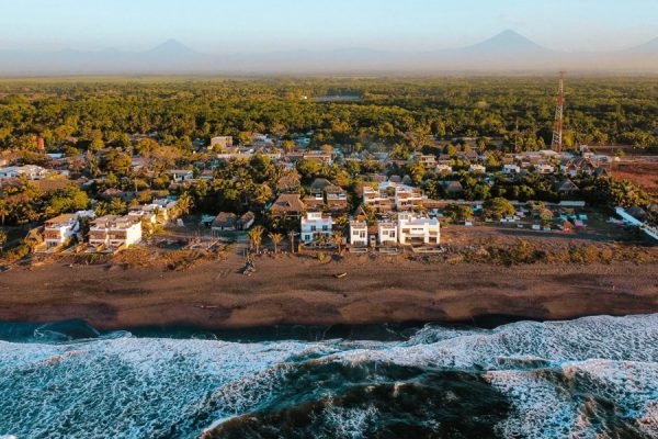 El Paredón: Paraíso Costero y Capital del Surf en Guatemala